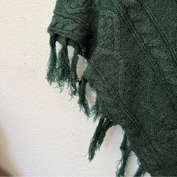 Olivia Sky Green Knit Poncho - Picture 3 of 7